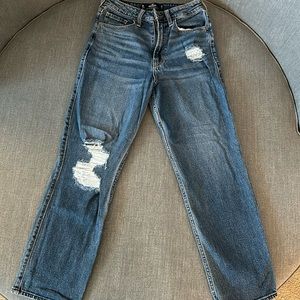 Hollister Ultra-High Rise Vintage Straight Jeans Size 3R (W26 / L27)